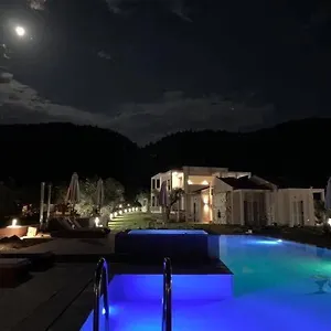 verificați disponibilitatea